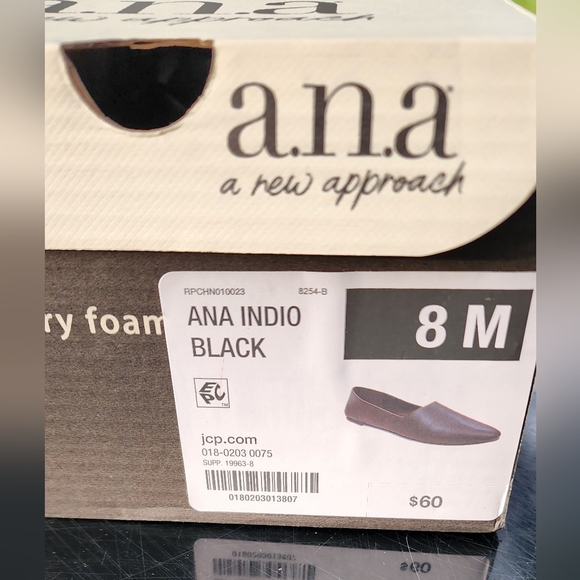 Rounded toe flats - Picture 3 of 3